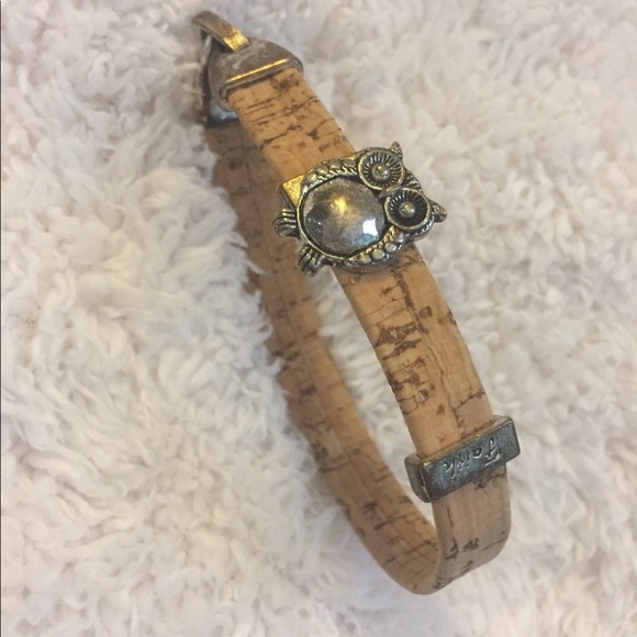 5 Bracelets - Picture 4 of 5